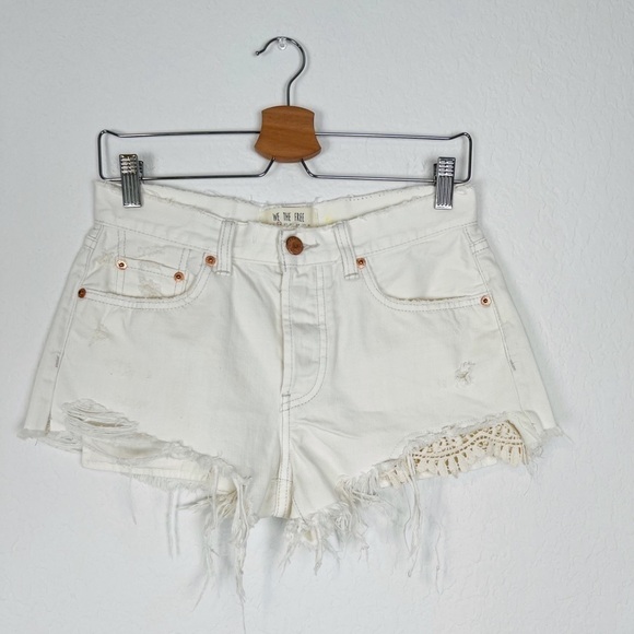 Free People Shorts Daisy Chain Lace Short - Picture 2 of 10